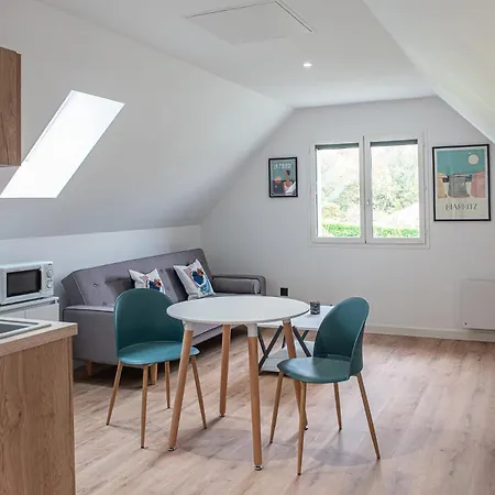 Moderne Avec Parking Apartment